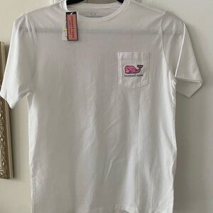 NWT White Vineyard Vines Short Sleeve T-Shirt, Size M